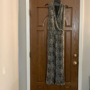 NWT- Walter Baxter  Fully Lined Rayon Jumpsuit- No Sleeves- XS- Grey and Black